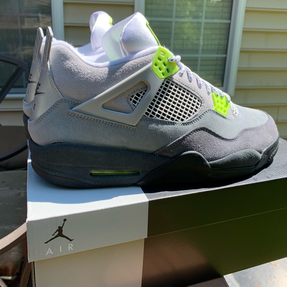 Jordan 4 Neon Size 12